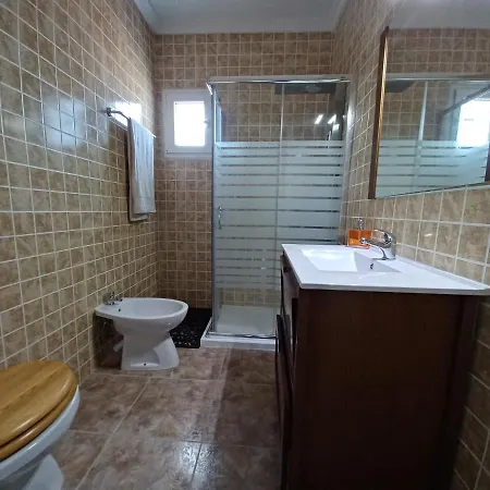 Independiente Con Amplio Jardín Y Barbacoa At - Cc-00678 *