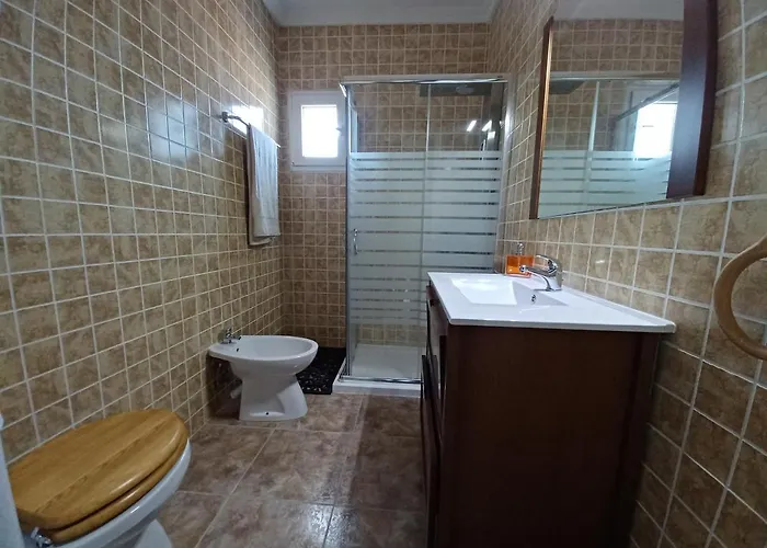 Independiente Con Amplio Jardin Y Barbacoa At - Cc-00678 *