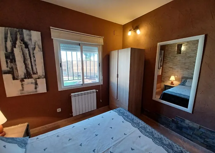 Independiente Con Amplio Jardin Y Barbacoa At - Cc-00678 *